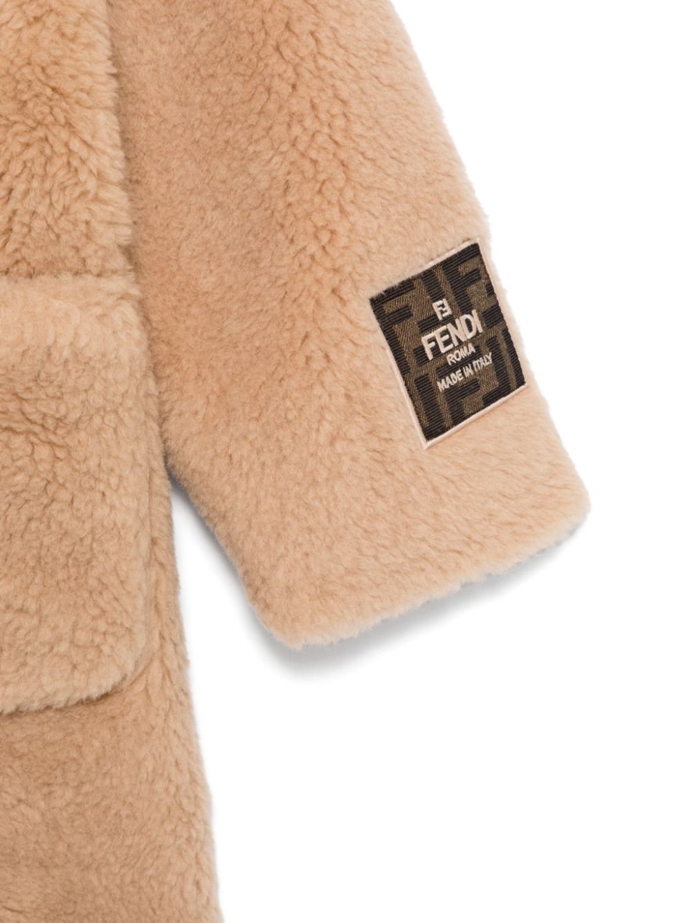 Cappotto per bambina Fendi Kids beige con tasche anteriori e logo sul polso - Rubino Kids