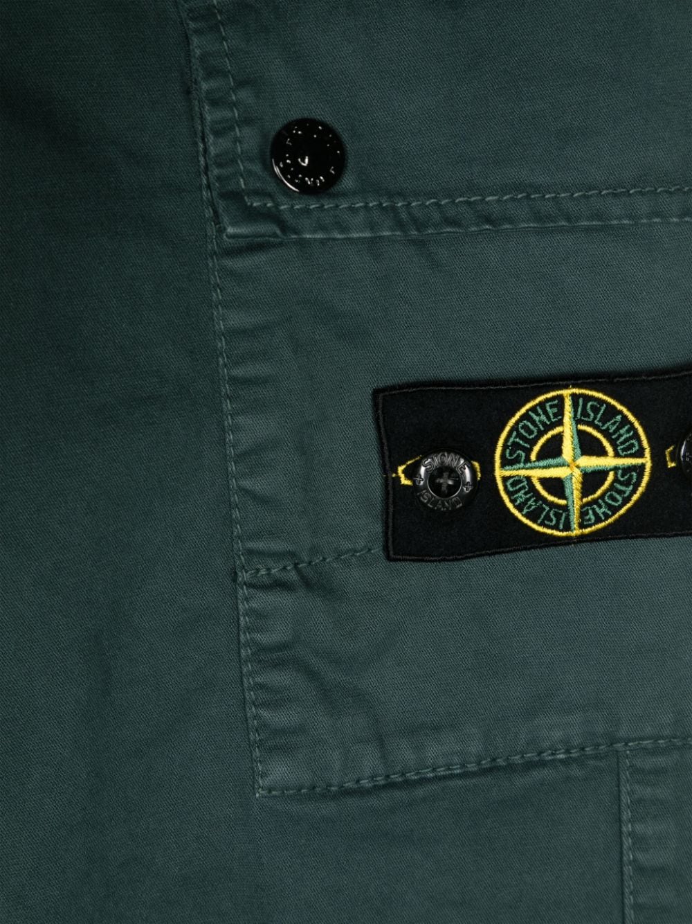 Cargo con applicazione Compass per bambino Stone Island Junior verde con passanti - Rubino Kids