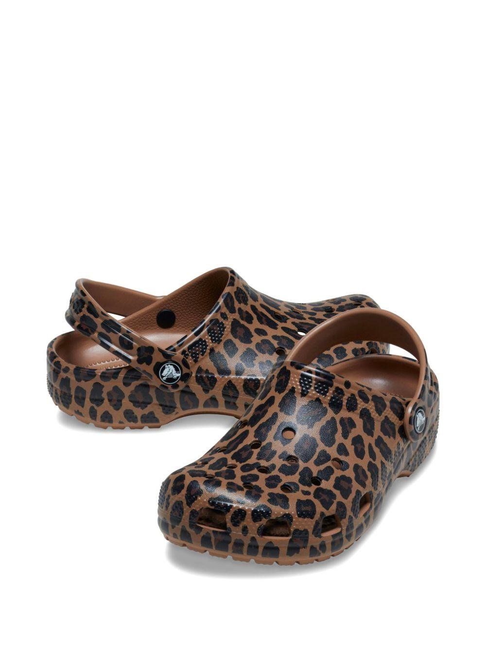 Clogs per bambina Crocs Kids marrone con stampa leopardata - Rubino Kids
