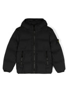 Giacca imbottita con distintivo della bussola per bambino Stone Island Junior nero con cappuccio classico - Rubino Kids