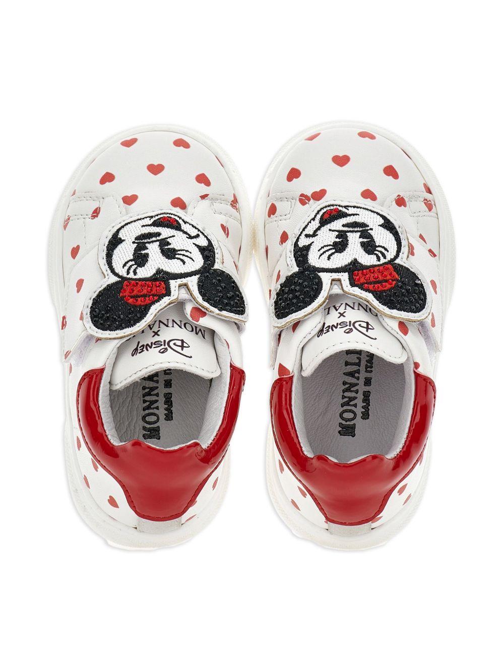 Sneakers per bambina Monnalisa bianche con motivo a cuori rossi 83F010 6719 0143 MONNALISA 