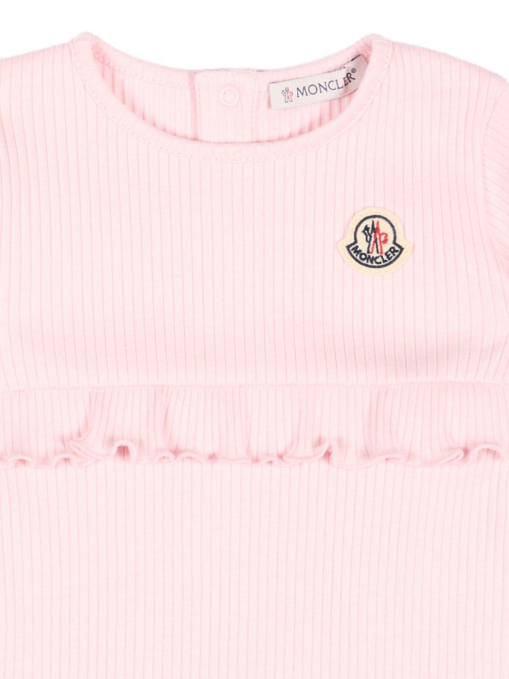 Tutina per neonata Moncler Enfant rosa con logo sul davanti L19518L0000589B0C 505 MONCLER KIDS 