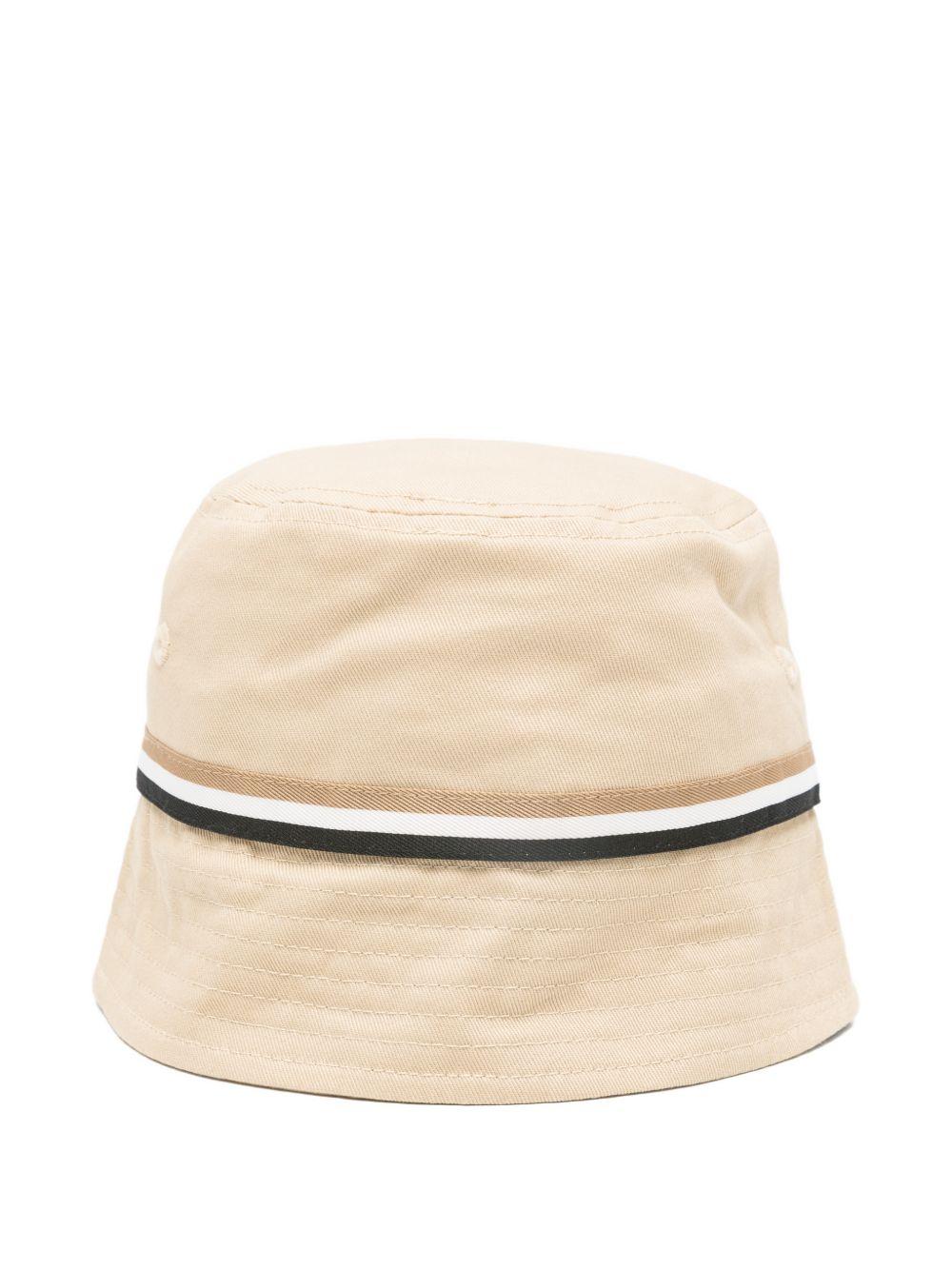 Cappello per bambino Boss Kidswear beige con rifiniture a righe J53100 249 BOSS KIDS 