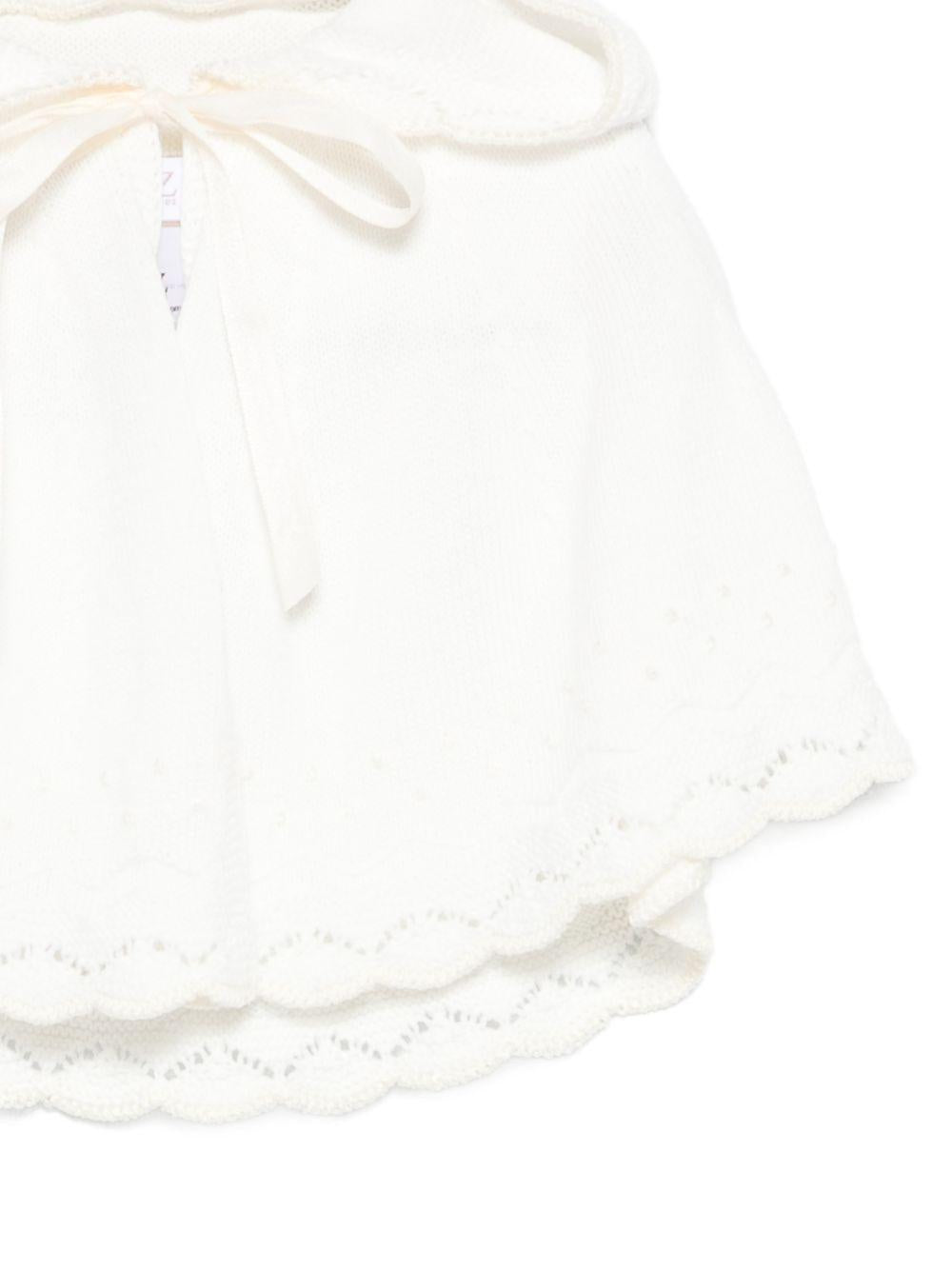 Mantellina per neonata Paz Rodriguez bianca con cappuccio 019-123243 6062 PaZ RODRIGUEZ KIDS 