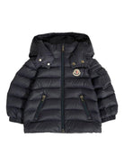 Piumino per neonato Moncler Enfant blu con cappuccio K29511A0000553079 742 MONCLER ENFANT 