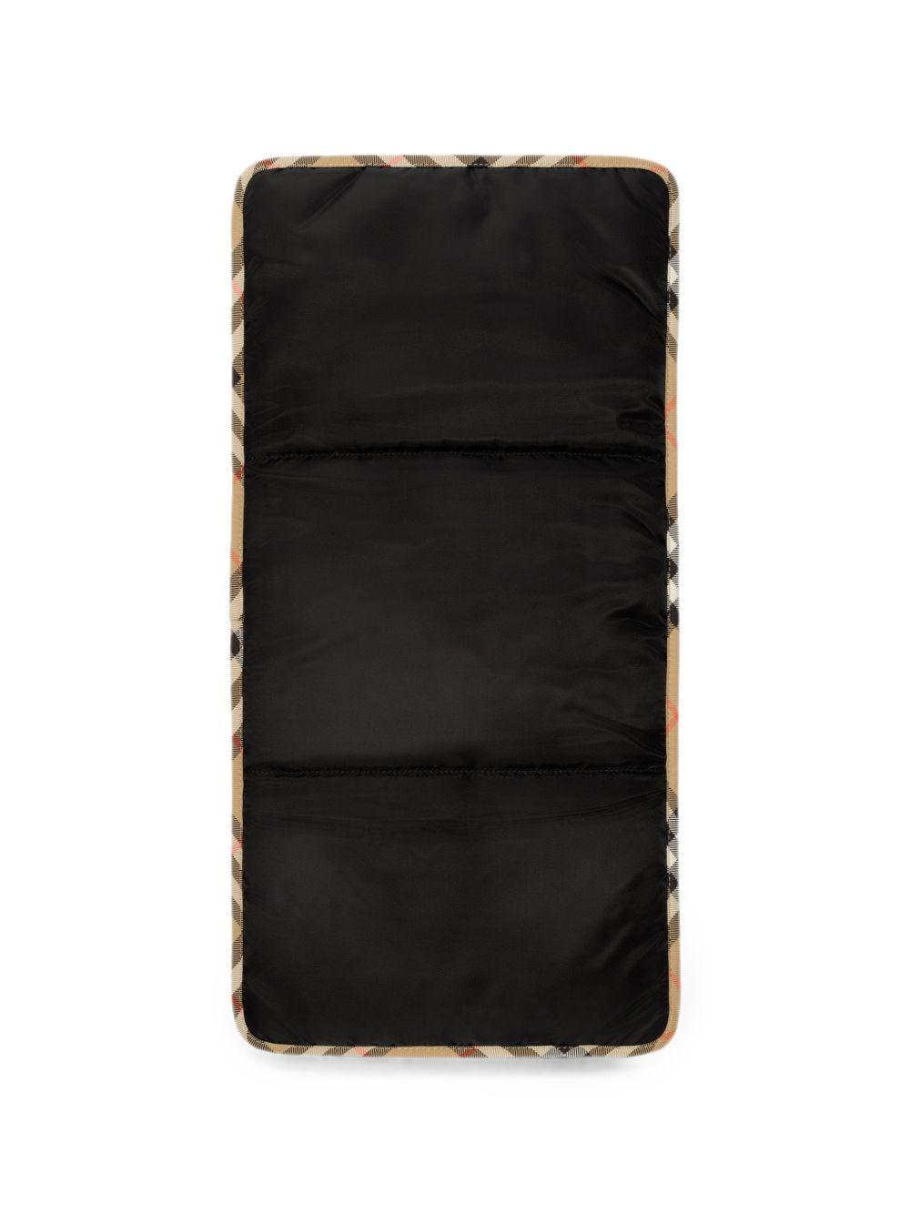 Borsa fasciatoio per neonati Burberry Kids nera in nylon trapuntato con finiture a quadri 8126771 A1189 BURBERRY KIDS 