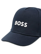 Cappello per neonato Boss Kids blu con logo sul davanti J53141 849 BOSS KIDS 