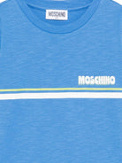 T-shirt per bambino Moschino Kids azzurro con logo sul davanti HVM058LAA52 40630 MOSCHINO KIDS 
