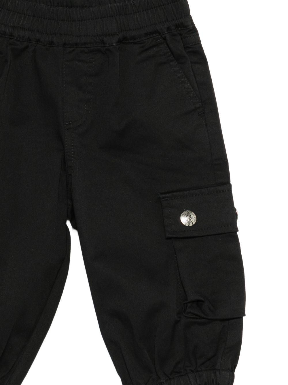 Pantaloni per neonato John Richmond Junior neri con tasca cargo RIP26127PA BLACK JOHN RICHMOND KIDS 