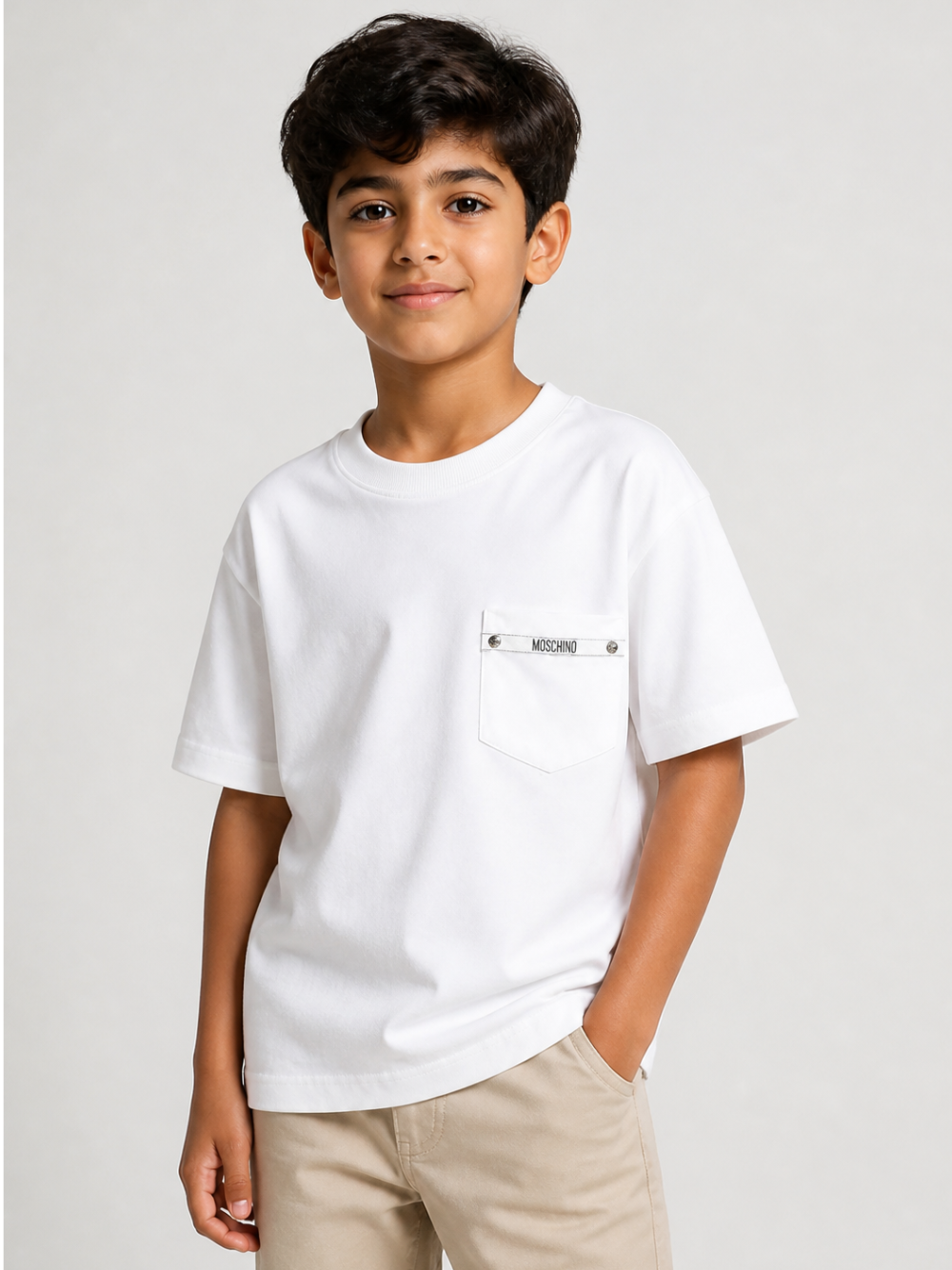 T-shirt per bambino Moschino Kids bianca con taschino sul petto HUM060LAA57 10101 MOSCHINO KIDS 