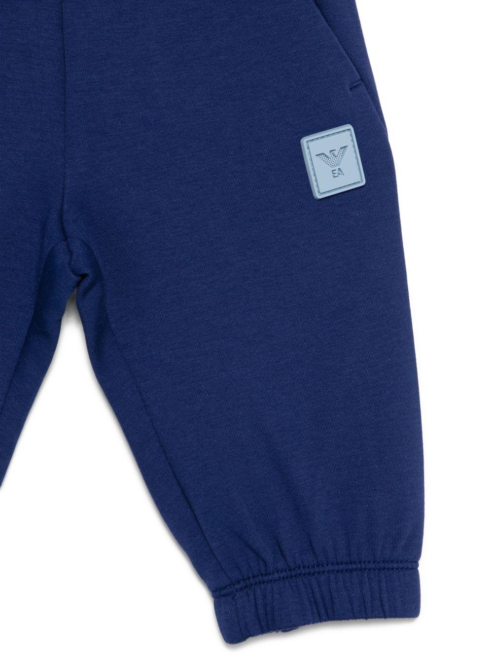 Pantaloni sportivi per neonato Emporio Armani Kids blu con applicazione logo EB001101 AF10126 UB105 EMPORIO ARMANI KIDS 