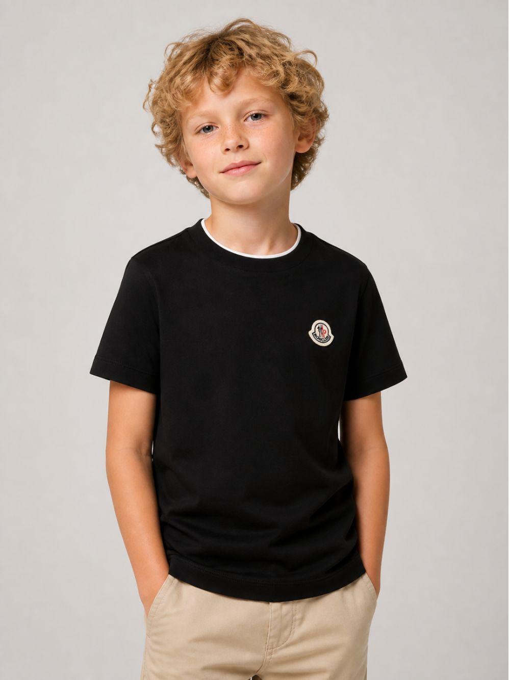Moncler Enfant black T-shirt for boys with logo detail – Rubino Kids