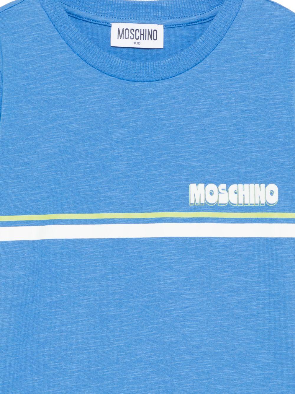 T-shirt per bambino Moschino Kids azzurro con logo sul davanti HVM058LAA52 40630 MOSCHINO KIDS 