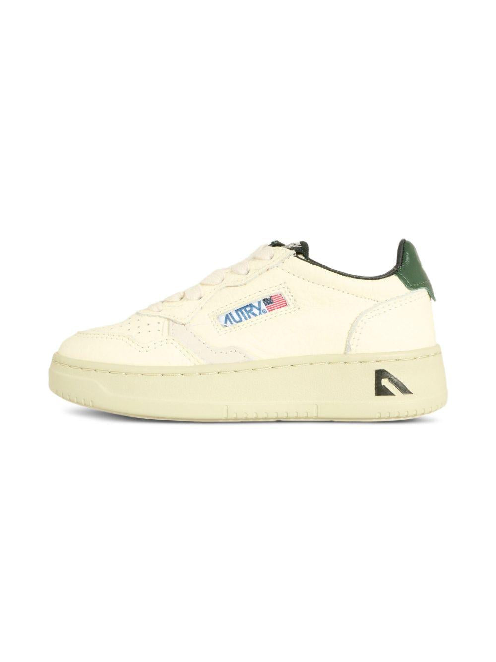 Sneakers per bambini Autry Kids bianco in pelle traforata Medalist KULK NU07 AuTRY KIDS 