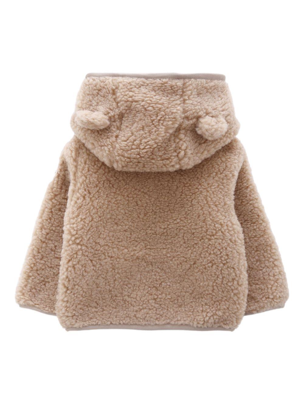 Giubbino per neonati Moncler Enfant beige con toppa con logo K29518G0000189A3X 239 MONCLER ENFANT 
