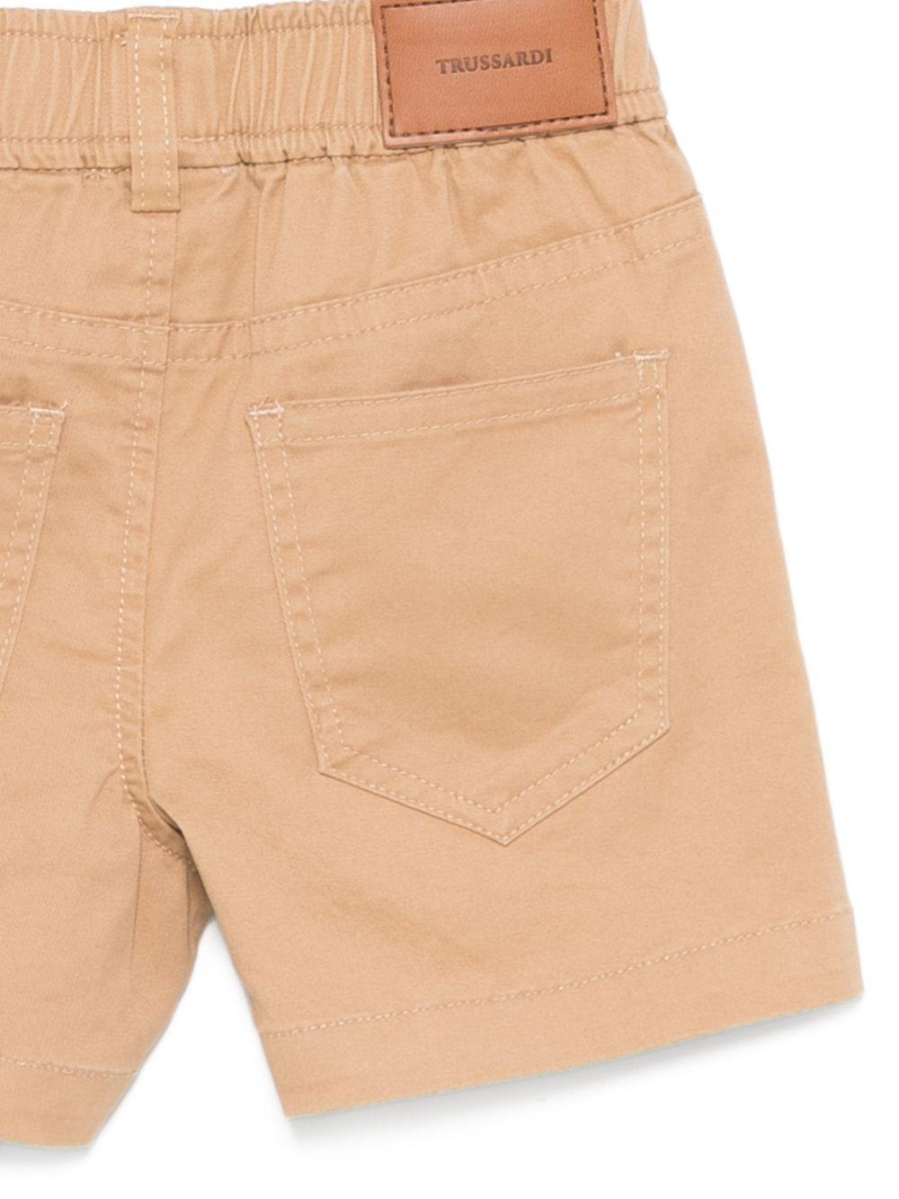 Shorts per neonato Trussardi Jeans beige con passanti per cintura TIP26074BE BROWN MAC. TRUSSARDI KIDS 