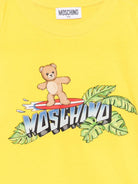 T-shirt per bambino Moschino Kids gialla con stampa logo sul davanti HUM05KLAA23 50577 MOSCHINO KIDS 