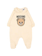 Set tutina, berretto e bavaglino per neonati Moschino Kids beige con stampa Teddy Bear MUY09PLCA40 20404 MOSCHINO KIDS 