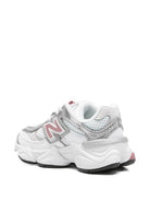 Sneakers per bambina 9060 New Balance Kids bianche con dettagli argento I9060 6HV NEW BALANCE KIDS 