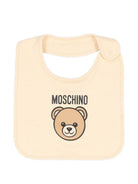 Set tutina, berretto e bavaglino per neonati Moschino Kids beige con stampa Teddy Bear MUY09PLCA40 20404 MOSCHINO KIDS 