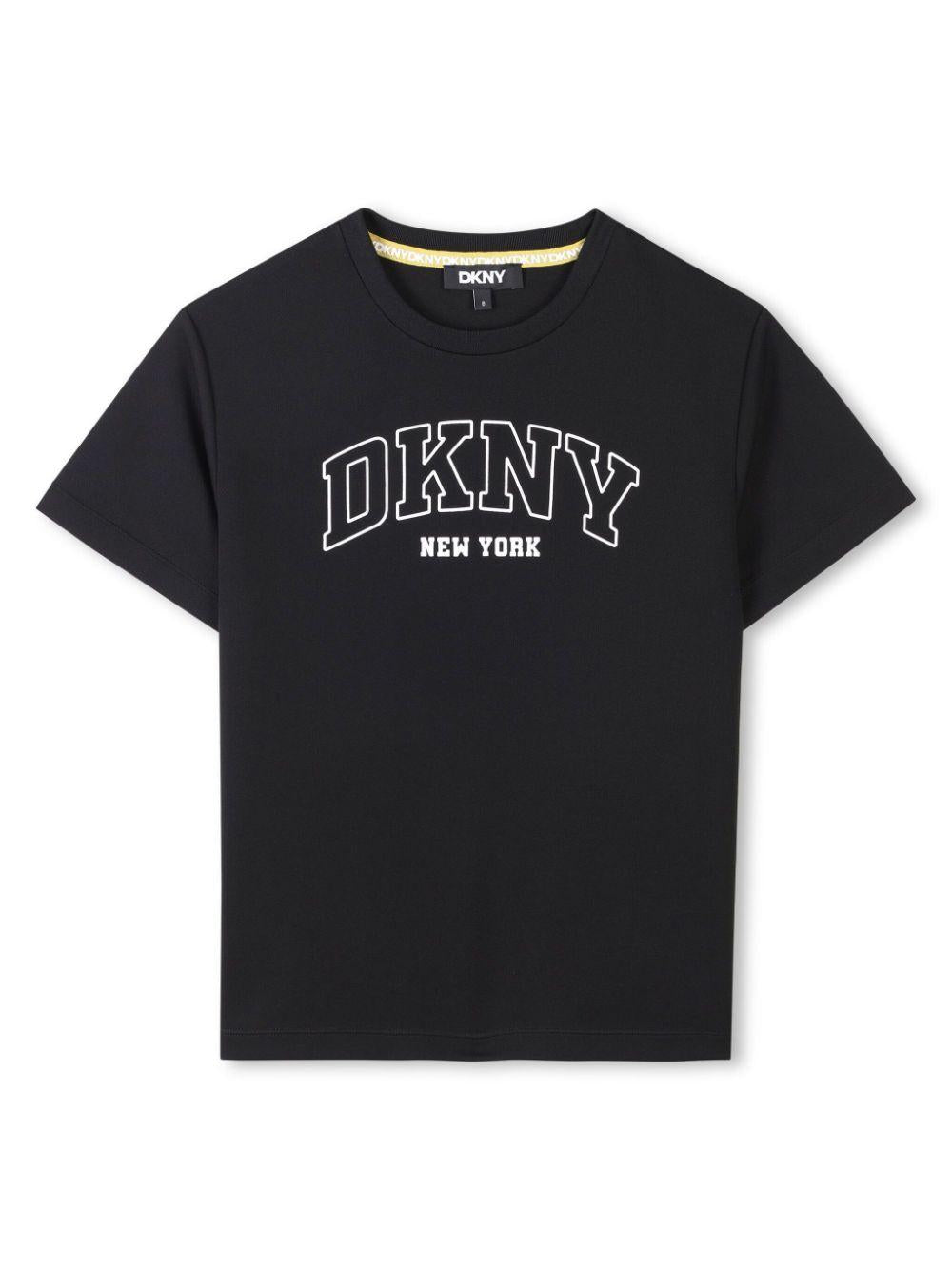T-shirt per bambino Dkny Kids nero con stampa logo sul davanti D62237 09B DKNY 