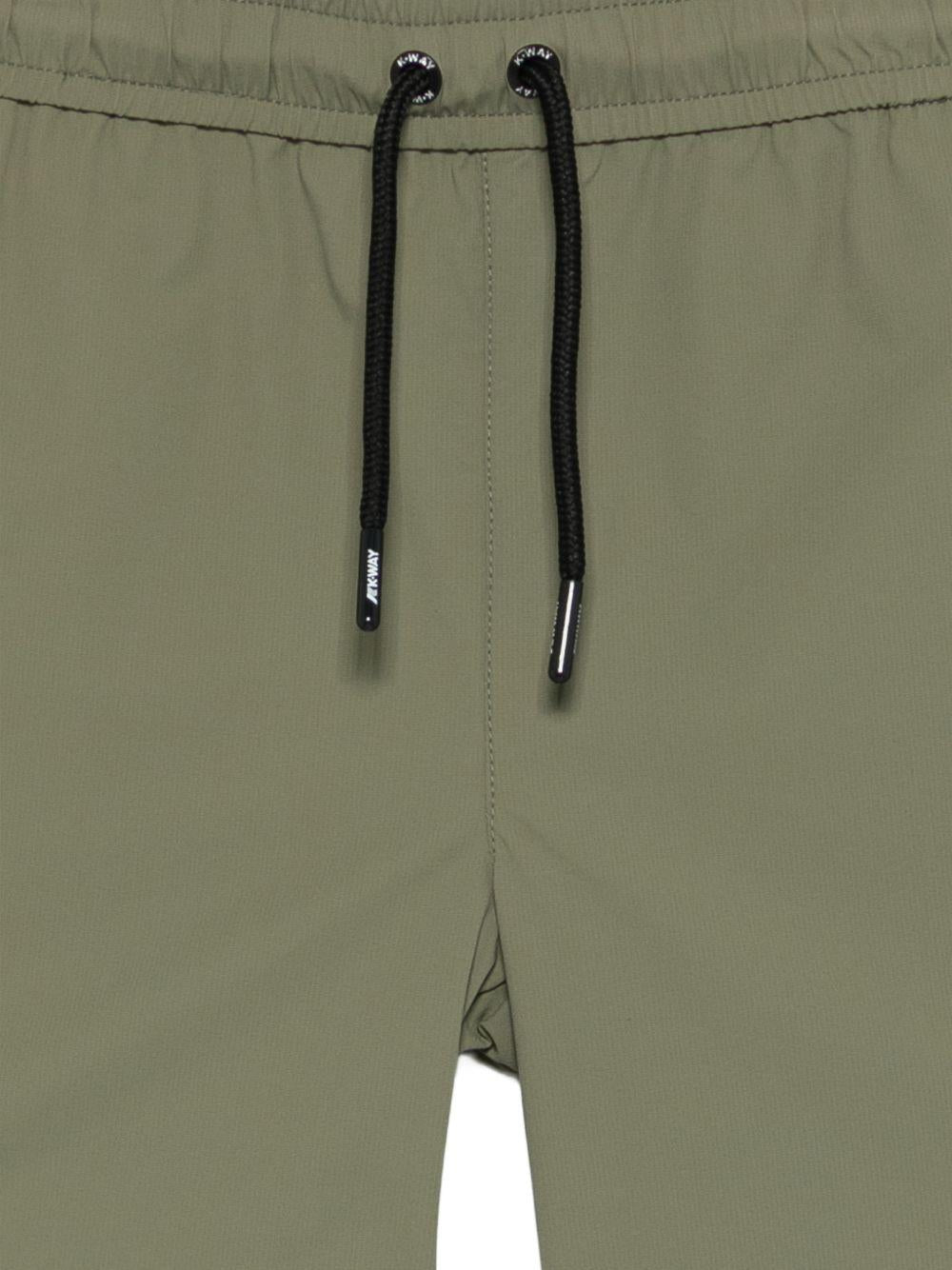 Shorts per bambino K-WAY Kids verde con logo sul davanti K7152BW V15 K-WAY KIDS 