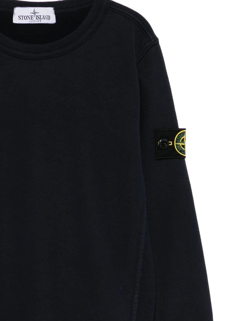Felpa per bambino Stone Island Kids blu con applicazione sulla manica L2S166100001S0A20 V0020 STONE ISLAND KIDS 