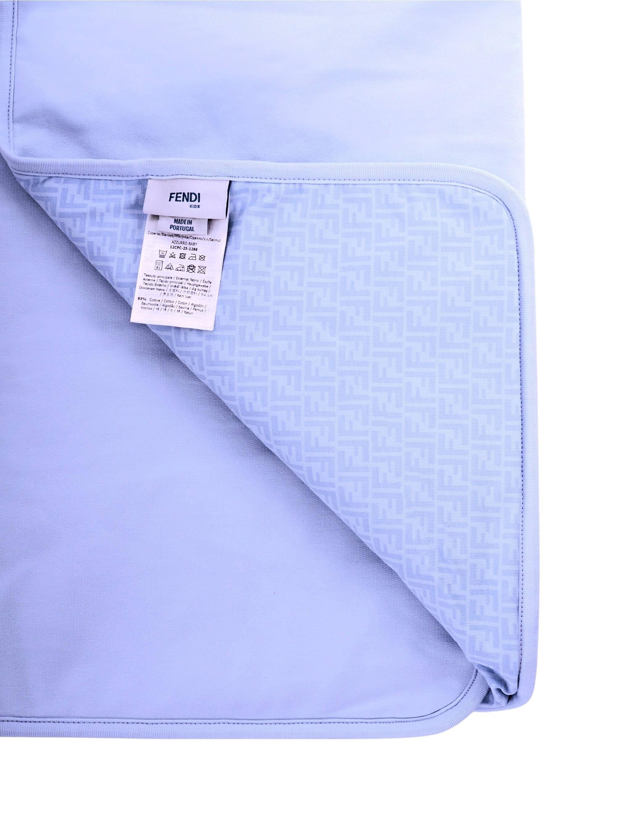 Coperta per neonato Fendi Kids azzurra con stampa Cavallino Fendi BUJ328 8RA F19J4 FENDI KIDS 