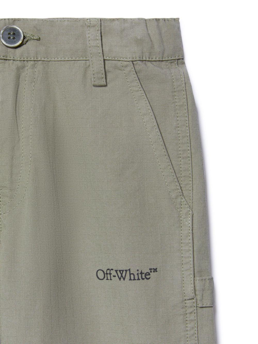 Pantaloni Bookish per bambino Off-White Kids verde con due tasche laterali a filetto OBCA009S25FAB001 6310 OFF WHITE KIDS 