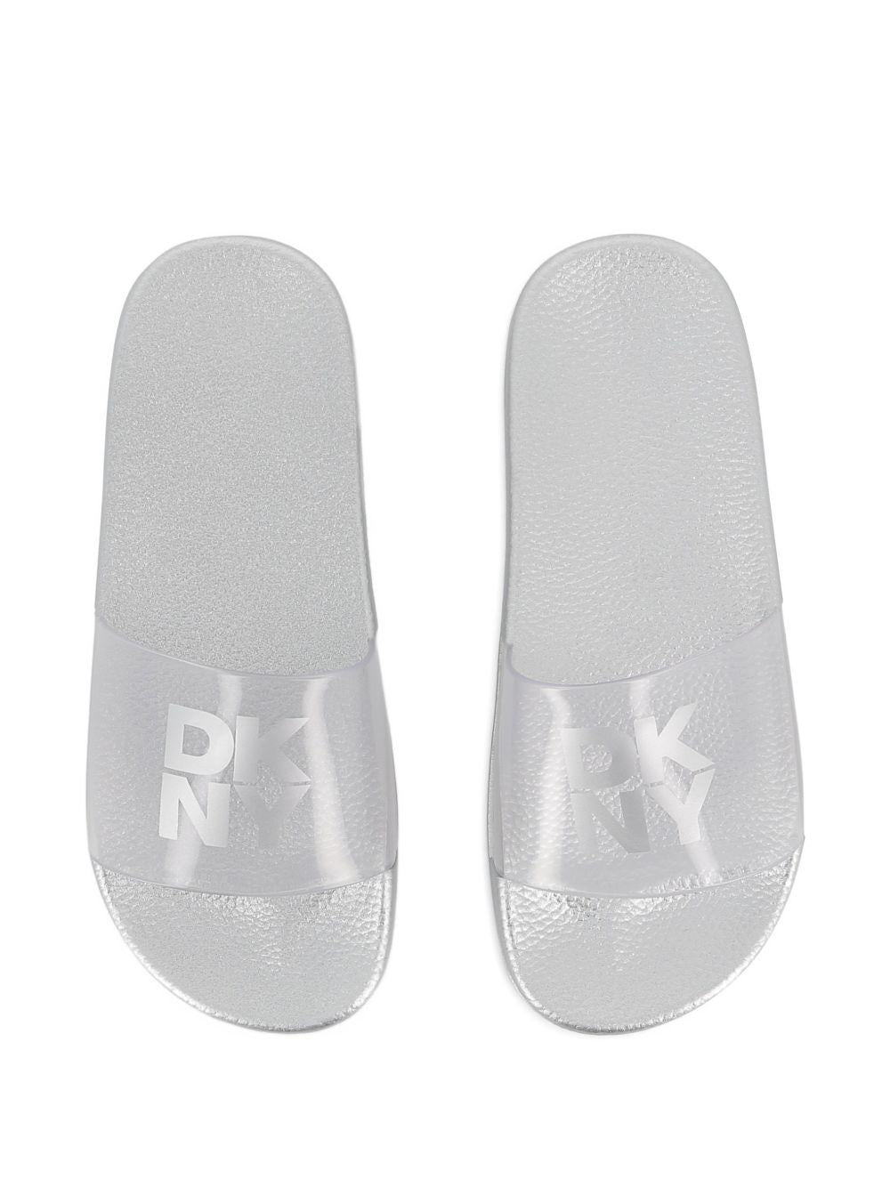 Sandali per bambina DKNY Kids argentate con punta aperta D62634 016 DKNY KIDS 
