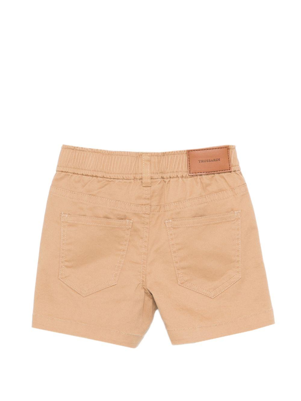 Shorts per neonato Trussardi Jeans beige con passanti per cintura TIP26074BE BROWN MAC. TRUSSARDI KIDS 
