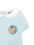 Tutina per neonato Moschino Kids azzurra con stampa logo MMY03YLAA03 40304 MOSCHINO KIDS 