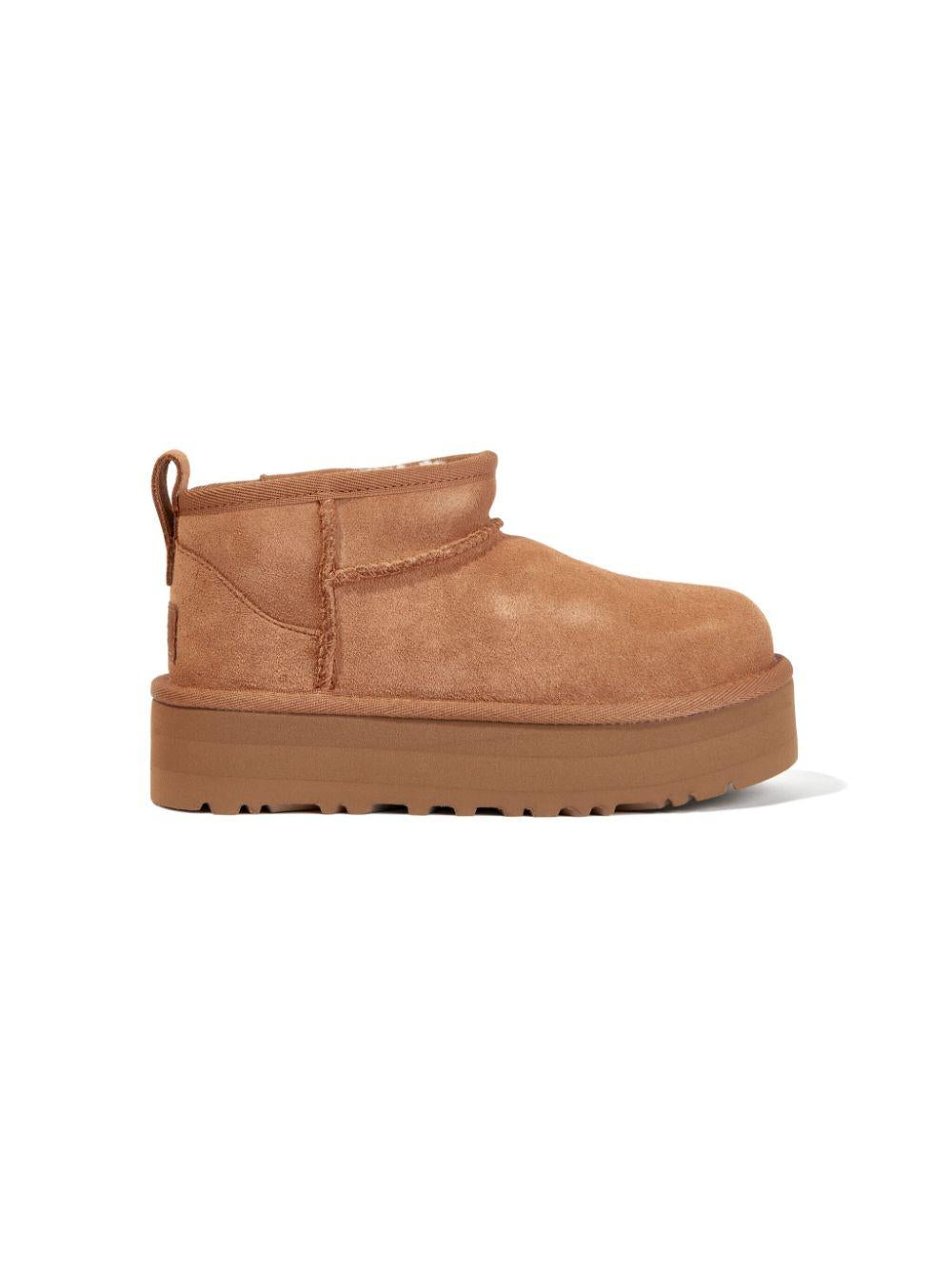 Stivali per bambina UGG Kids Classic Mini Platform marrone cammello 1157791K CHE UGG 