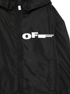 Giubbino per bambino Off-White Kids nero con logo sul davanti 44BEB003S26F001 001 OFF WHITE KIDS 