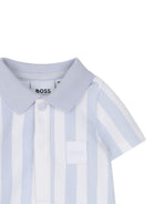 Tutina per neonato Boss Kids azzurra con motivo a righe verticali J53032 771 BOSS KIDS 