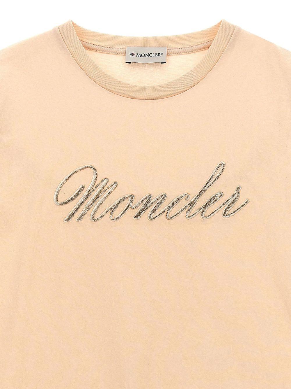 T-shirt con ricamo per bambina Moncler Enfant rosa con orlo dritto K19548C0001689AT9 51N MONCLER ENFANT 