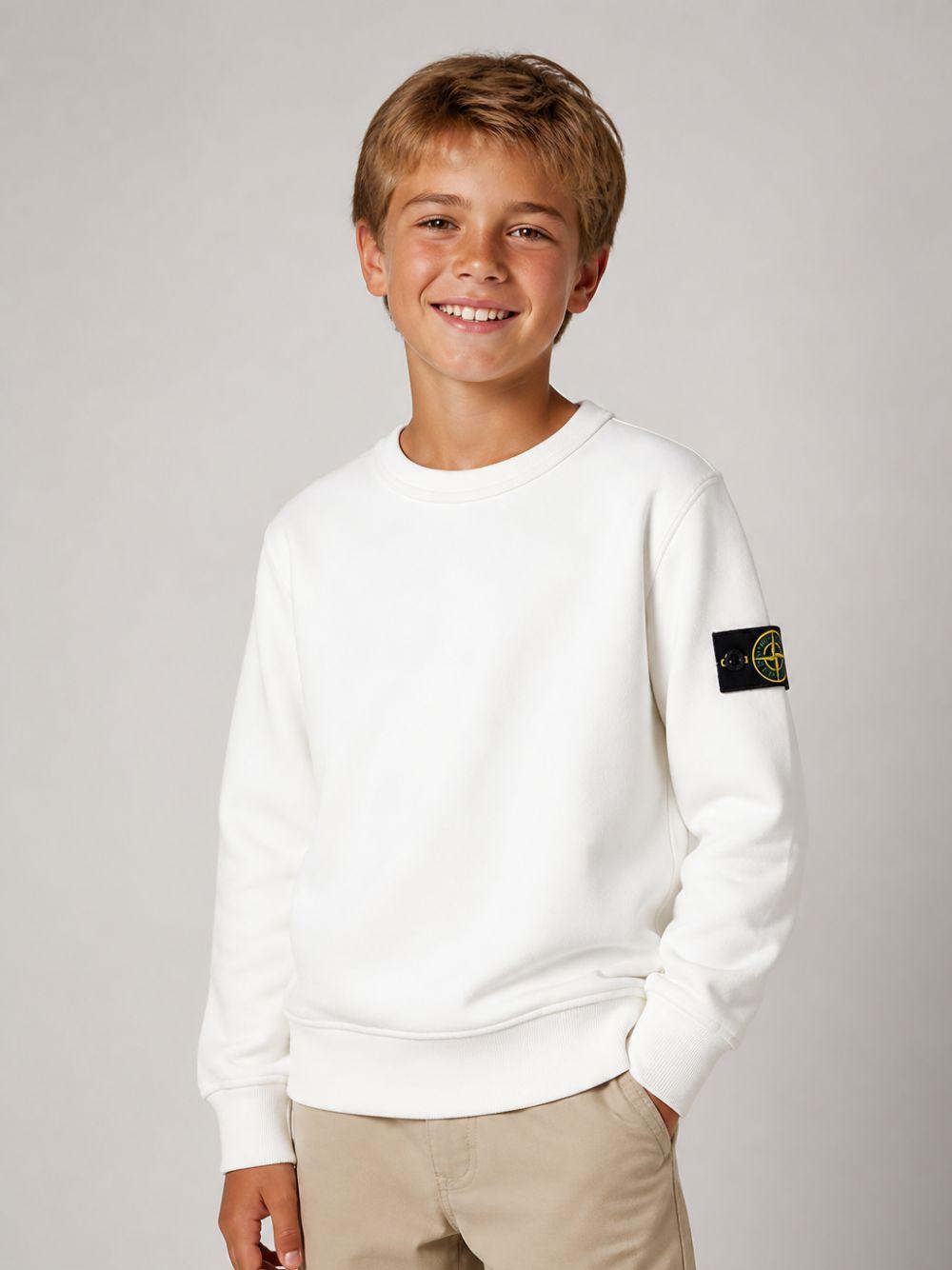Felpa per bambino Stone Island Kids bianco con applicazione sulla manica L2S166100001S0A20 V0001 STONE ISLAND KIDS 