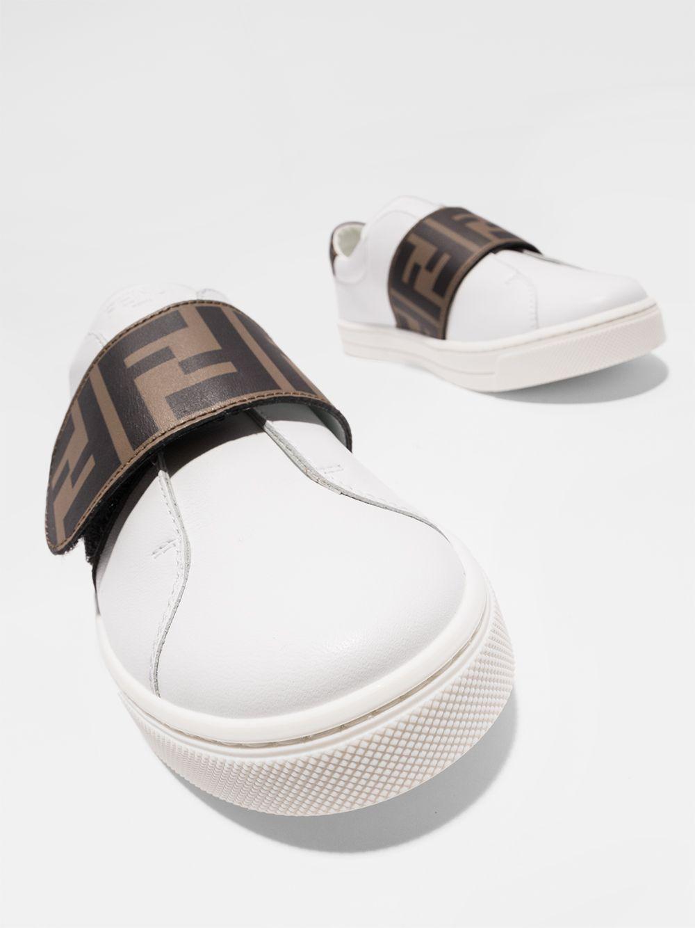 Sneakers per bambini Fendi Kids bianche con logo FF JMR325 A7N4 F0C1A FENDI KIDS 