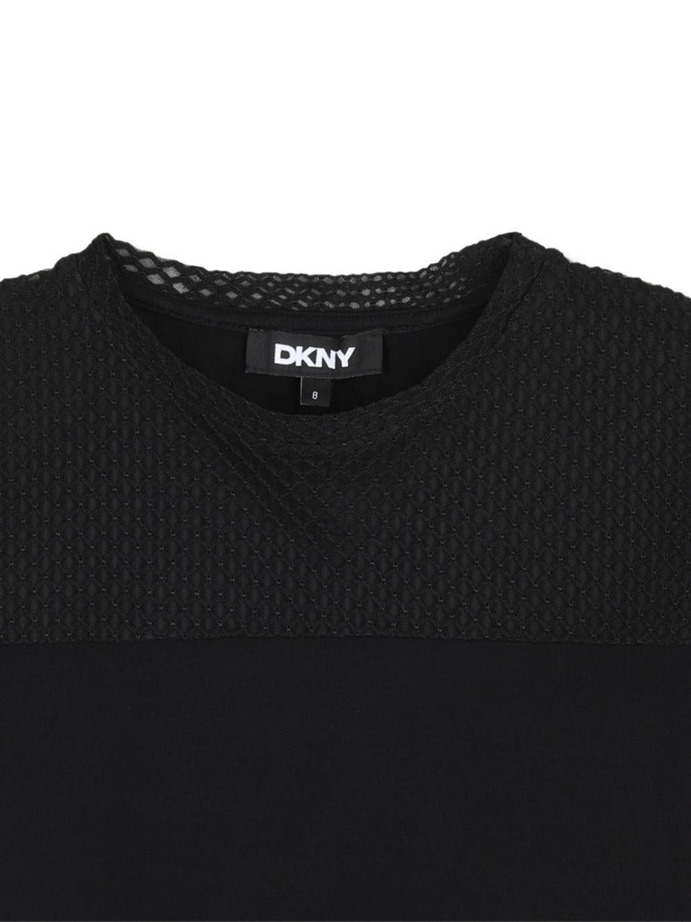 T-shirt per bambina DKNY Kids nera con design crop D62628 09B DKNY KIDS 