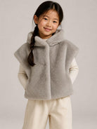 Gilet per bambina Monnalisa Kids grigio con design in pelliccia sintetica 17H105 8034 0032 MONNALISA KIDS 