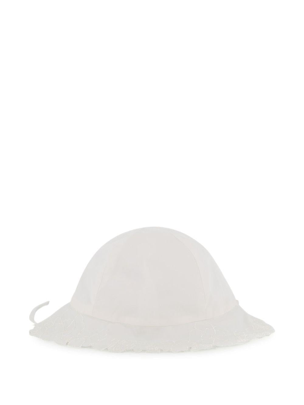 Cappello per bambina Chloé Kids bianco con ricamo floreale C20916 117 CHLOE' KIDS 