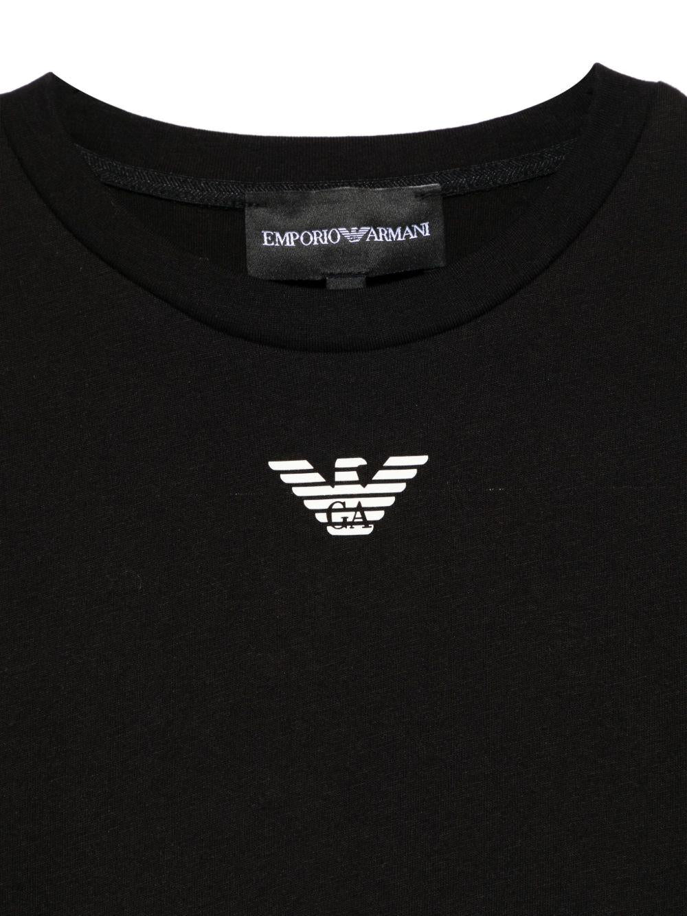 T-shirt per bambino Emporio Armani Kids nera con logo sul davanti EB000421 AF15013 MC206 EMPORIO ARMANI KIDS 