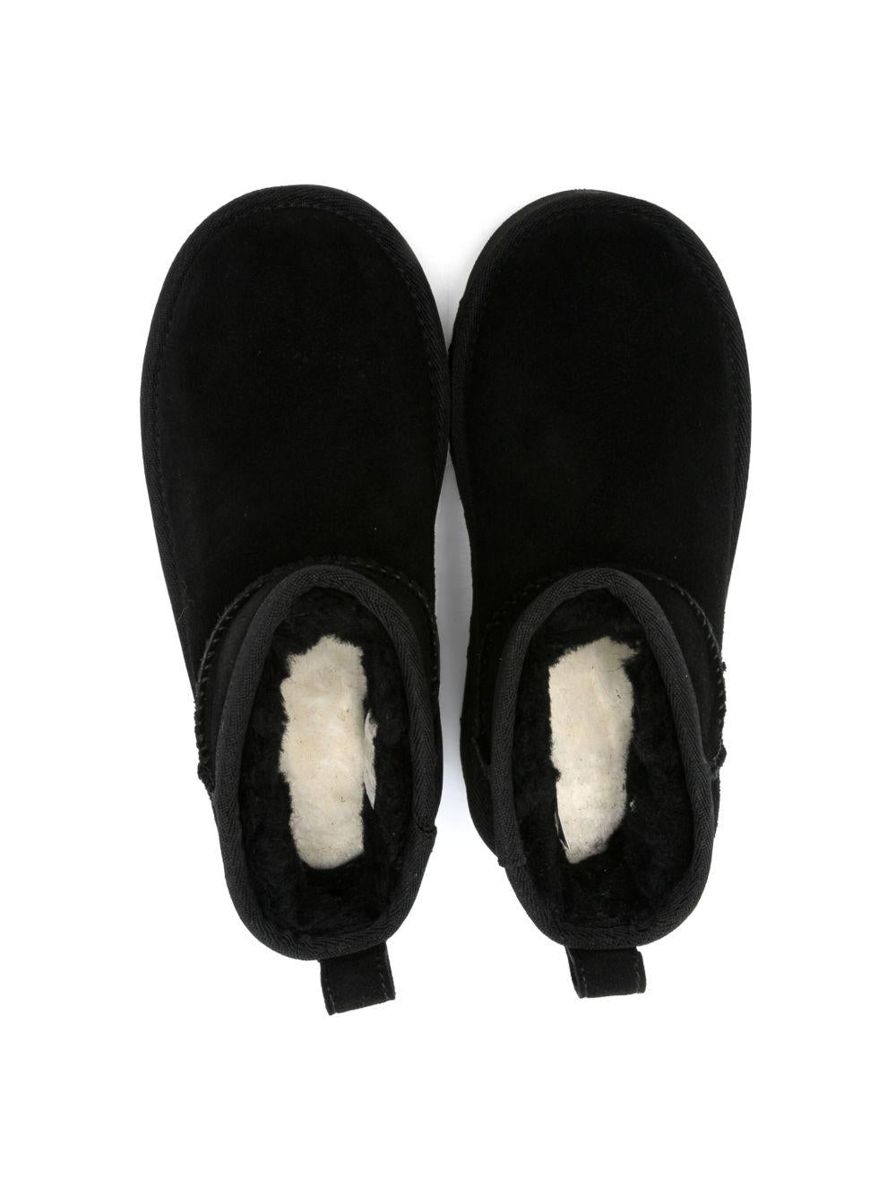 Stivali Classic Ultra Mini Platform per bambina Ugg Kids neri con suola platform 1157791K BLK UGG KIDS 