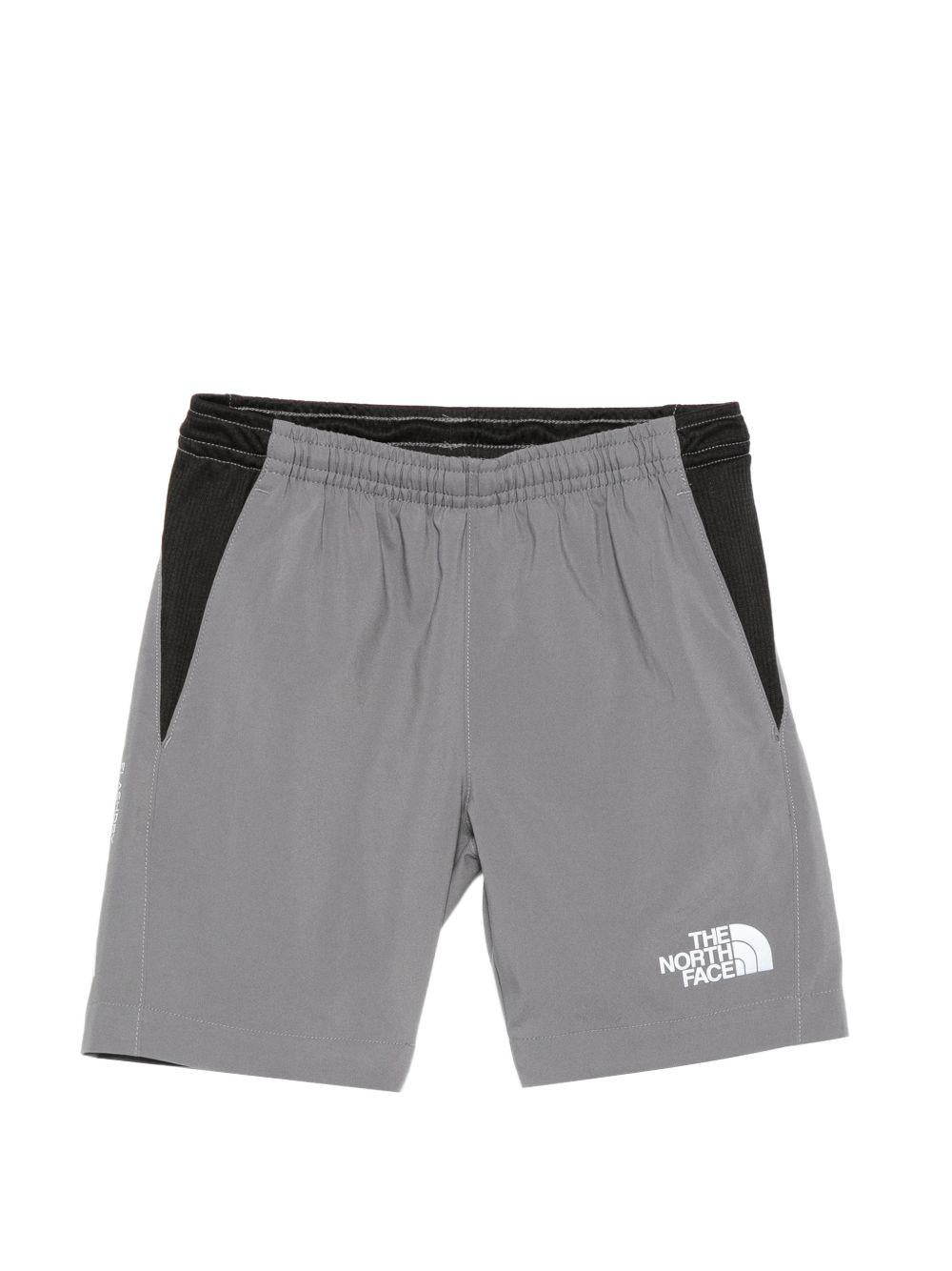 Shorts per bambino The North Face Kids grigio con design color block NF0A8BNH 0UZ1 THE NORTH FACE KIDS 
