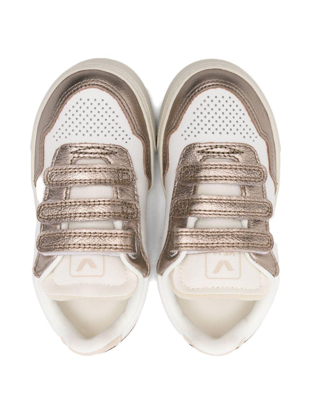 Sneakers per bambini Veja Kids bianche con dettagli pelle effetto metallizzato SX2021008 V-90 WHITE SABLE BRONZE VEJA KIDS 