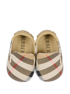 Scarpe primi passi per neonati Burberry Kids beige con motivo Vintage Check 8123757 B9368 BURBERRY KIDS 