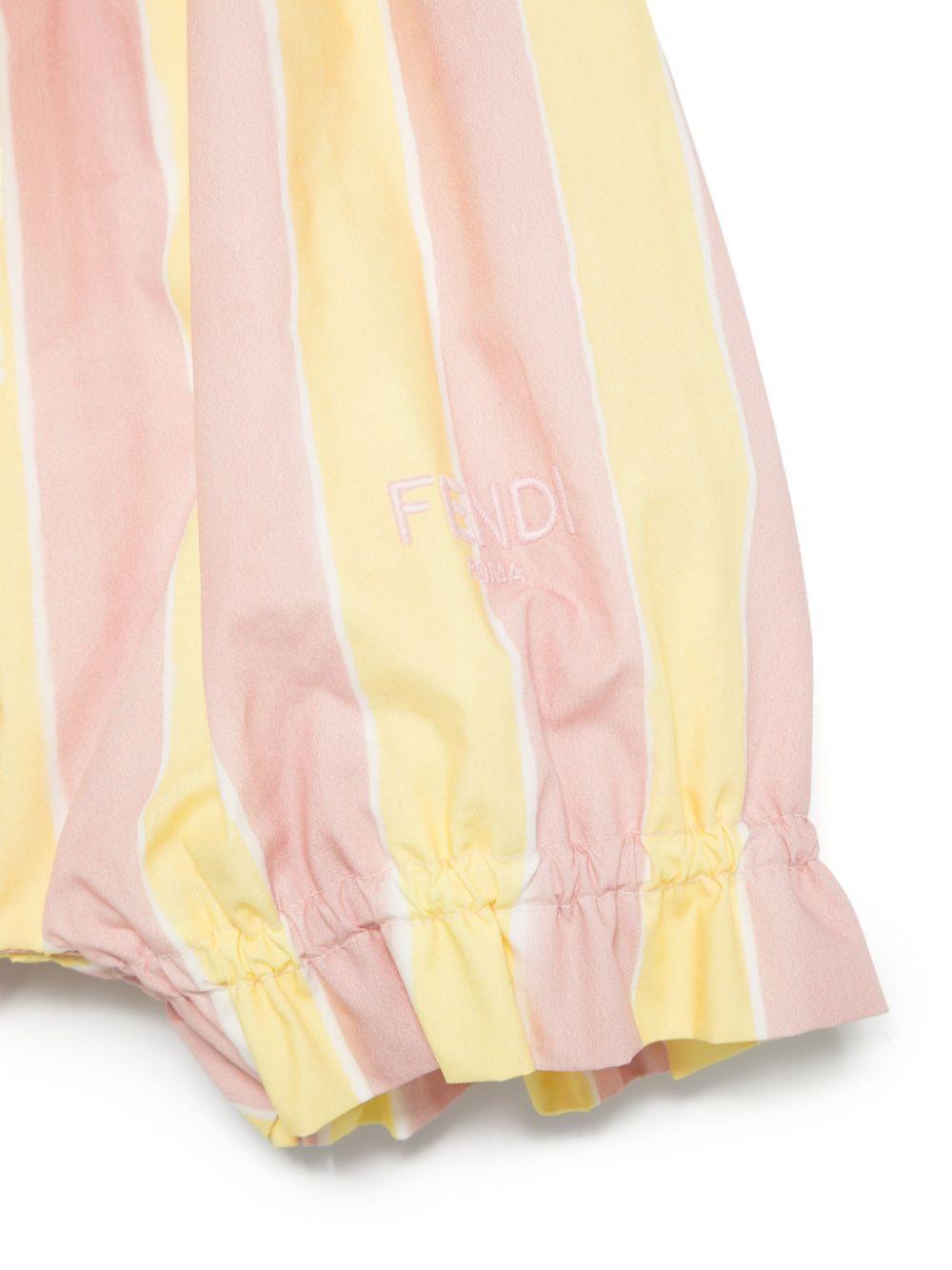 Salopette per neonata Fendi Kids rosa con righe gialle e ruches sul davanti BFL086 AS67 F1R0X FENDI KIDS 