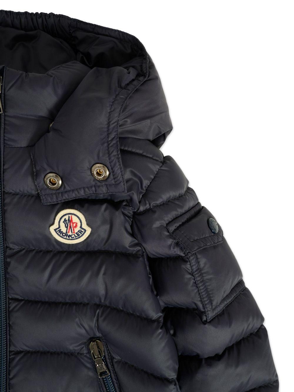 Piumino per neonato Moncler Enfant blu con cappuccio K29511A0000553079 742 MONCLER ENFANT 