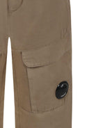 Pantaloni per bambino C.P. Company Kids marrone modello cargo con logo CUP00MLZC01 20262 C.P.COMPANY KIDS 