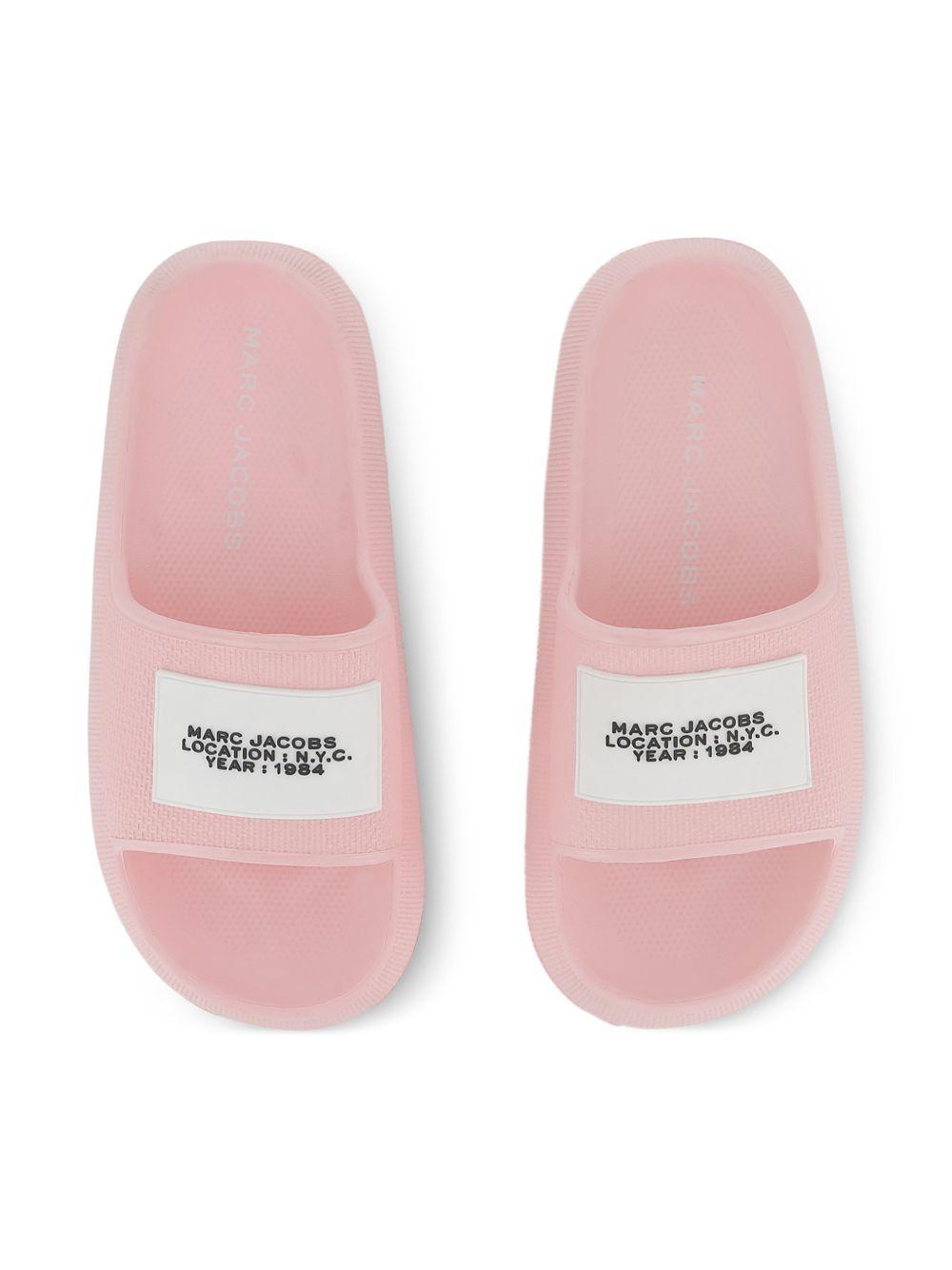 Ciabatte per bambina The Marc Jacobs Kids rosa con logo in rilievo W60821 475 THE MARC JACOBS KIDS 